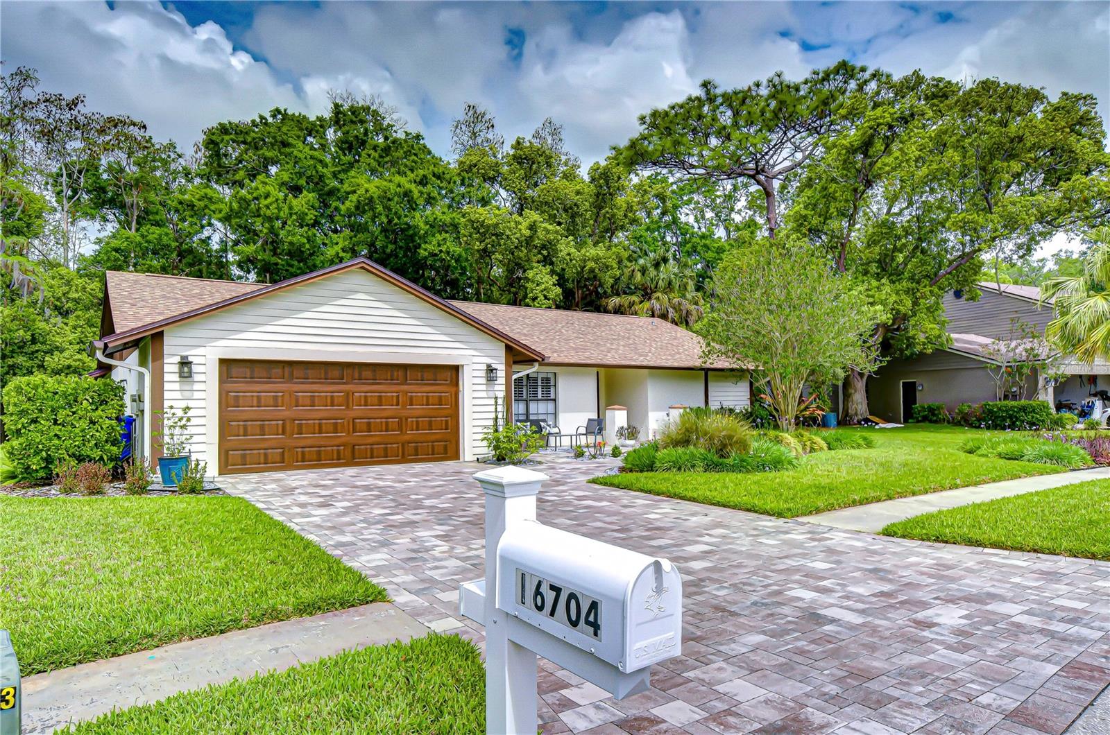 16704 VALLELY DR