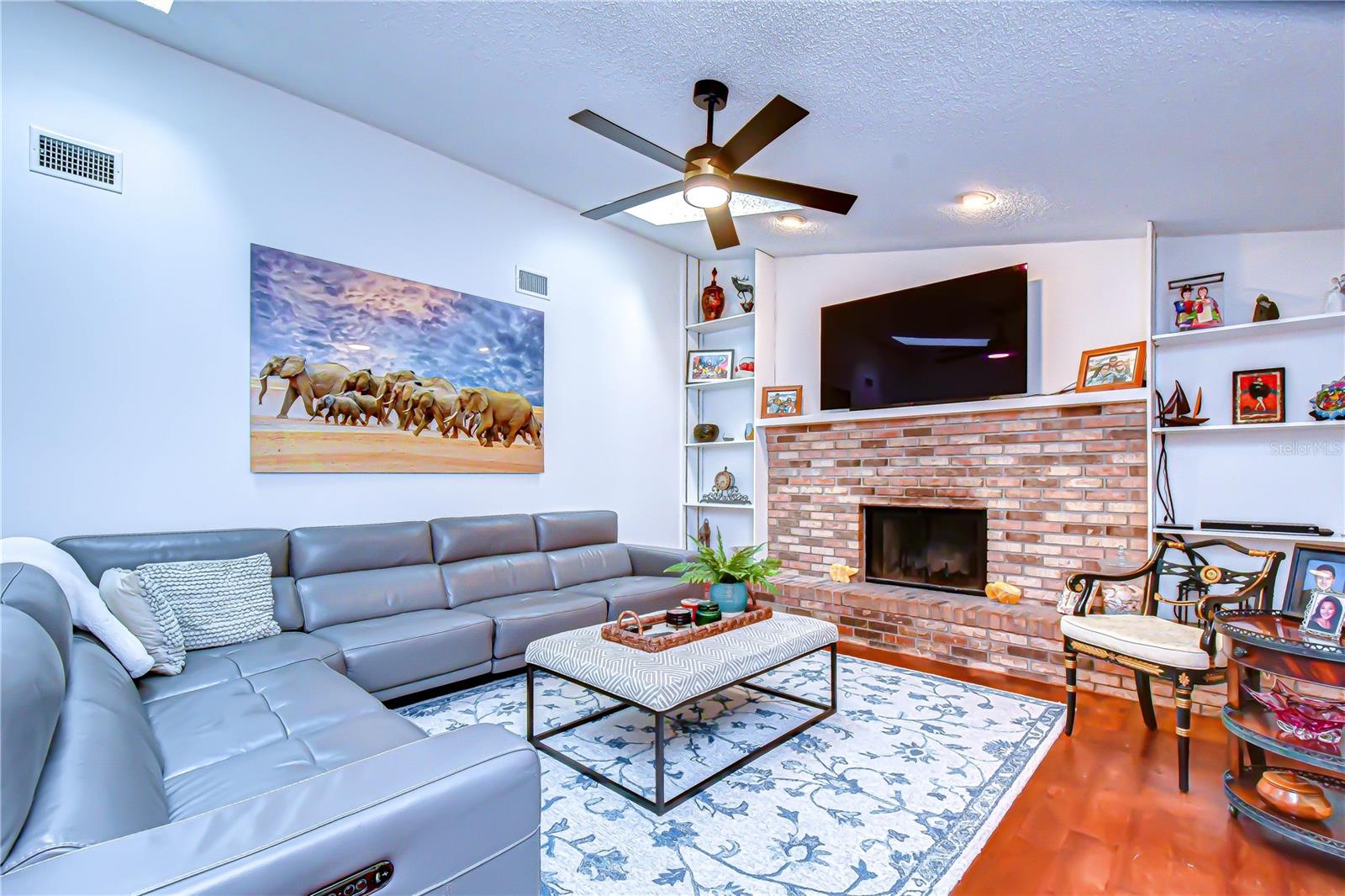 16704 VALLELY DR