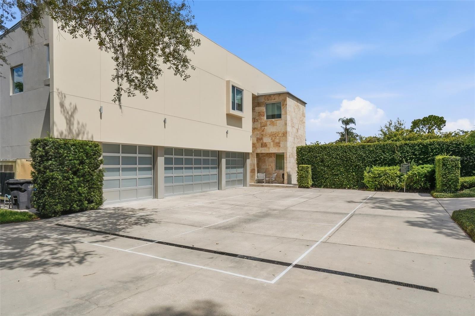 2821 LINTHICUM PL