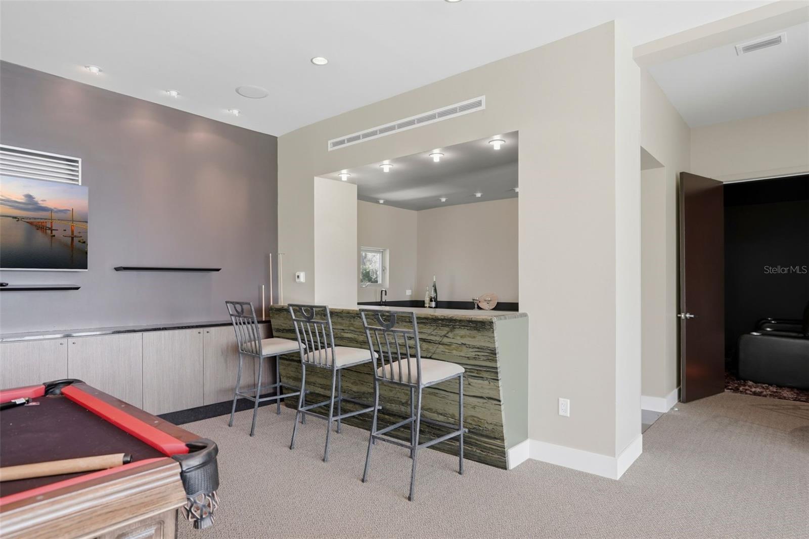 2821 LINTHICUM PL