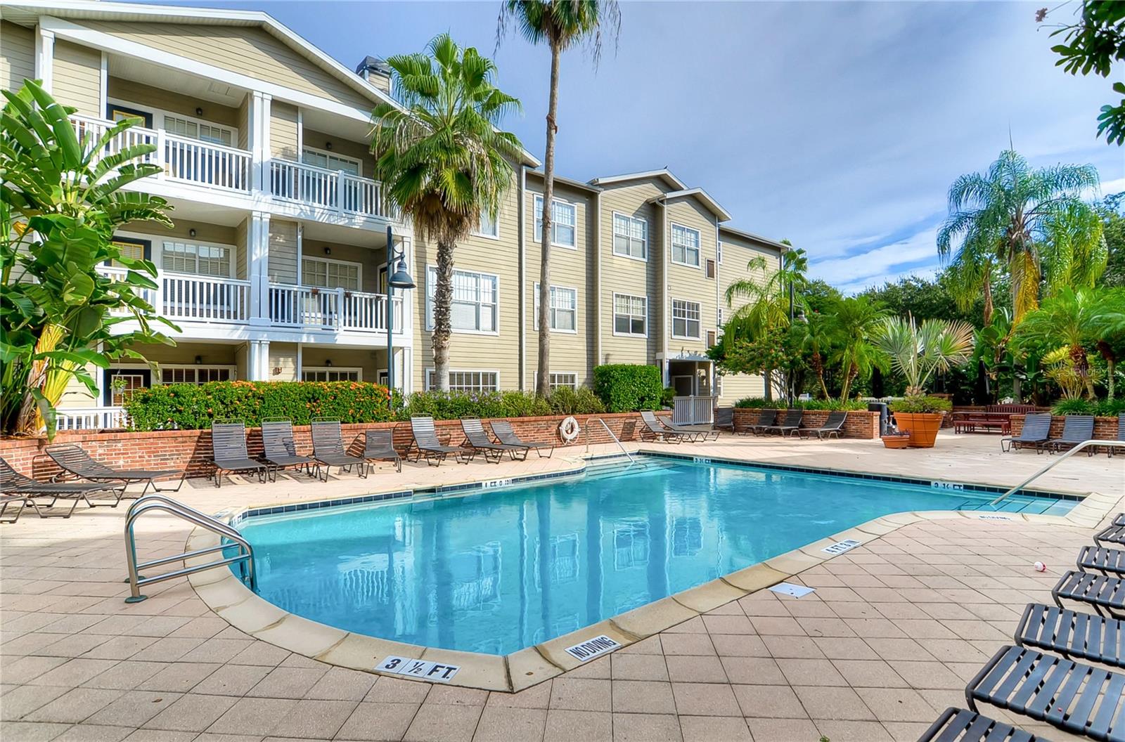 800 S DAKOTA AVE #121
