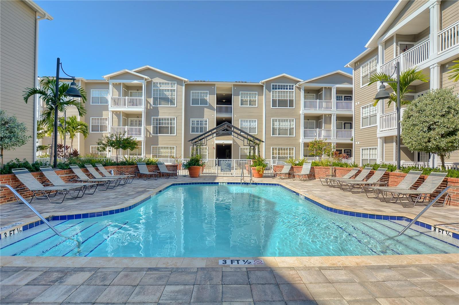 800 S DAKOTA AVE #121