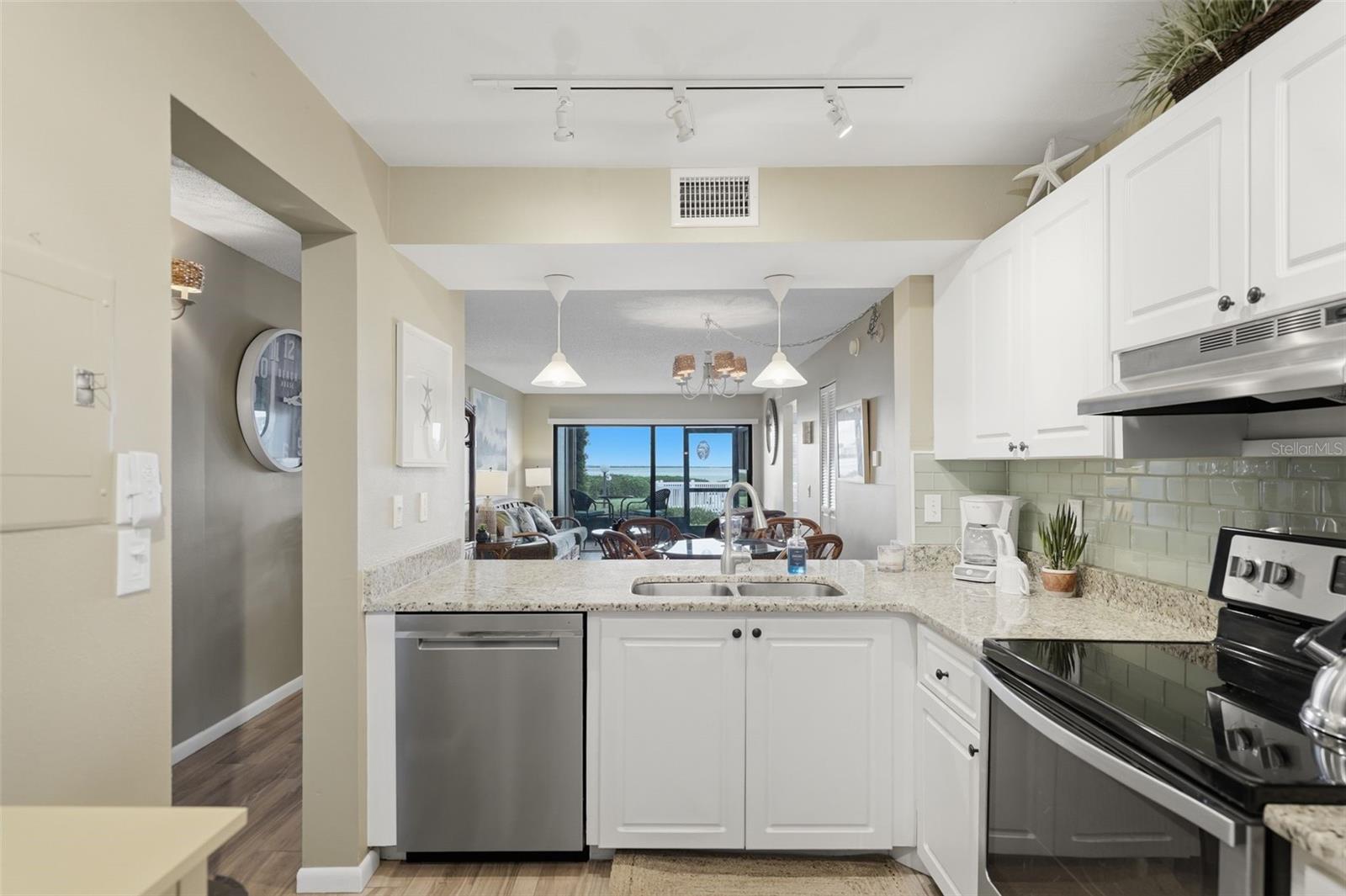 6104 PALMA DEL MAR BLVD S #112