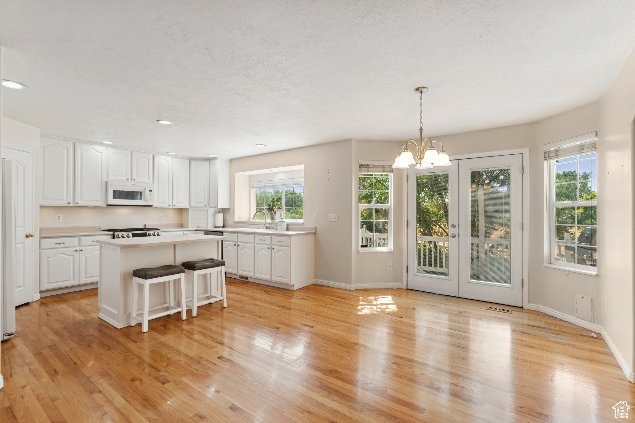 889 W ROCKHILL CV CV