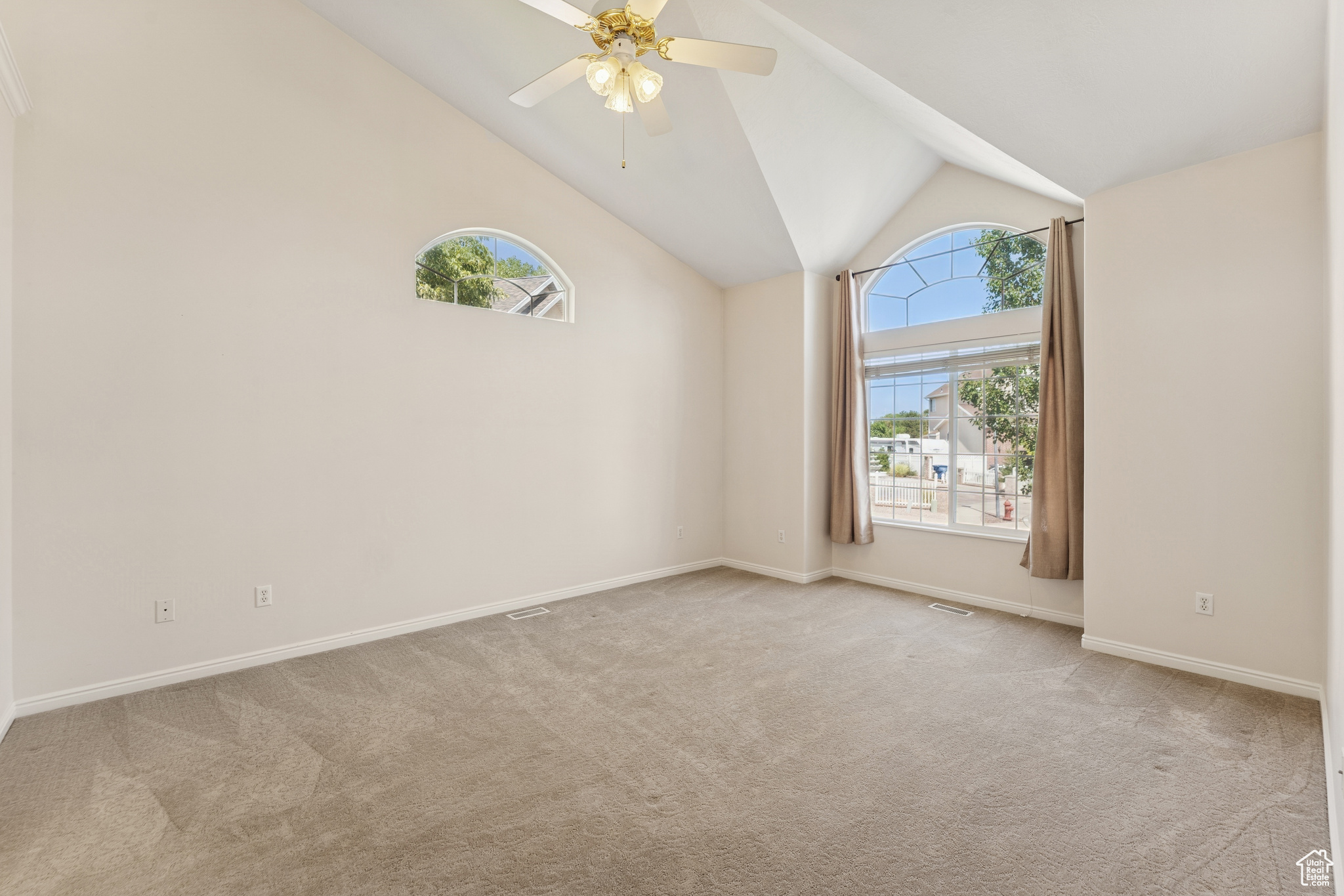 889 W ROCKHILL CV CV