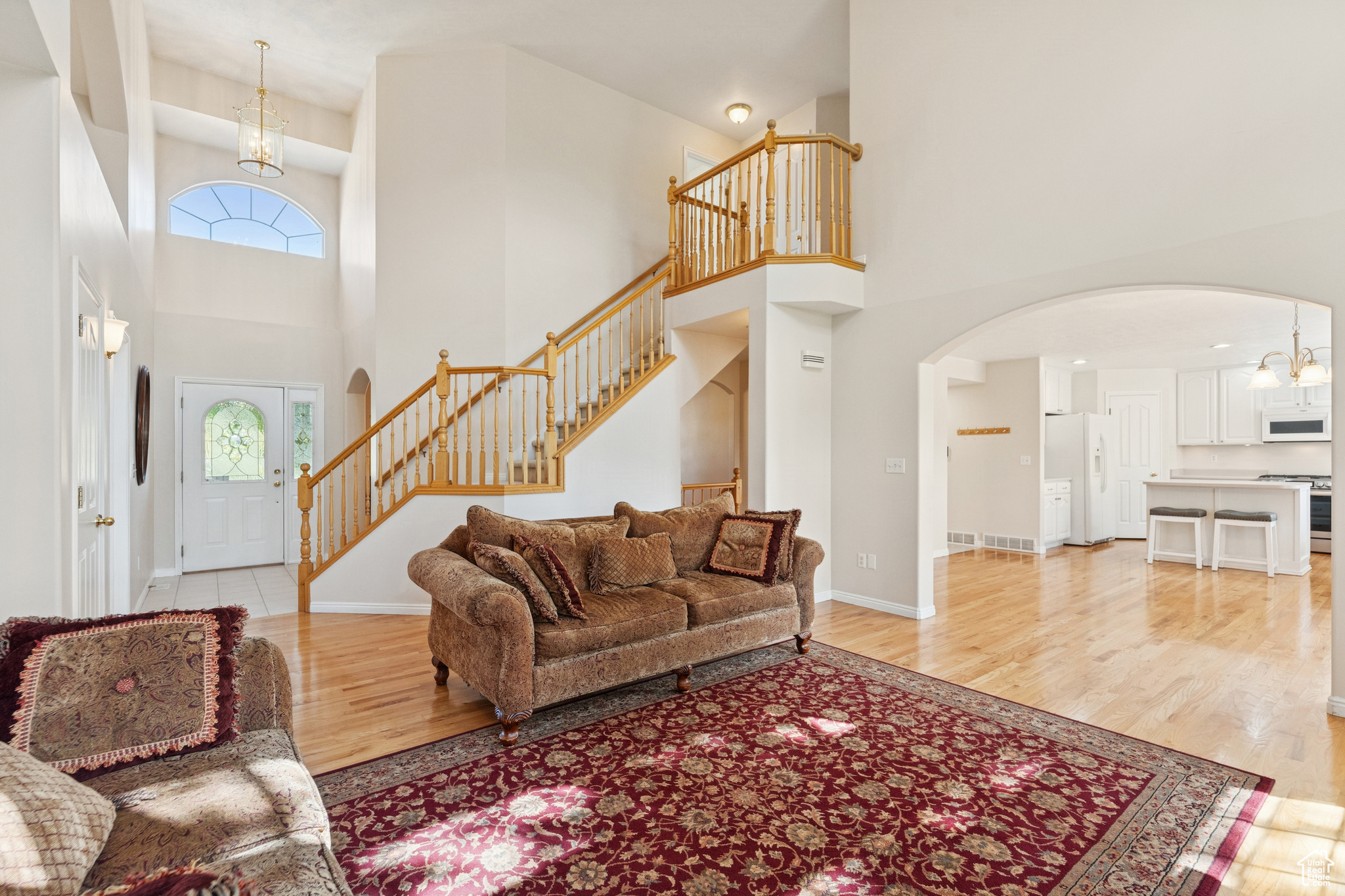 889 W ROCKHILL CV CV