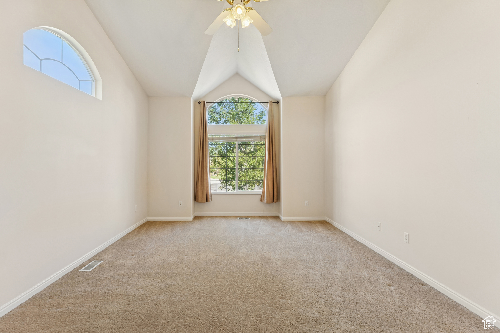889 W ROCKHILL CV CV