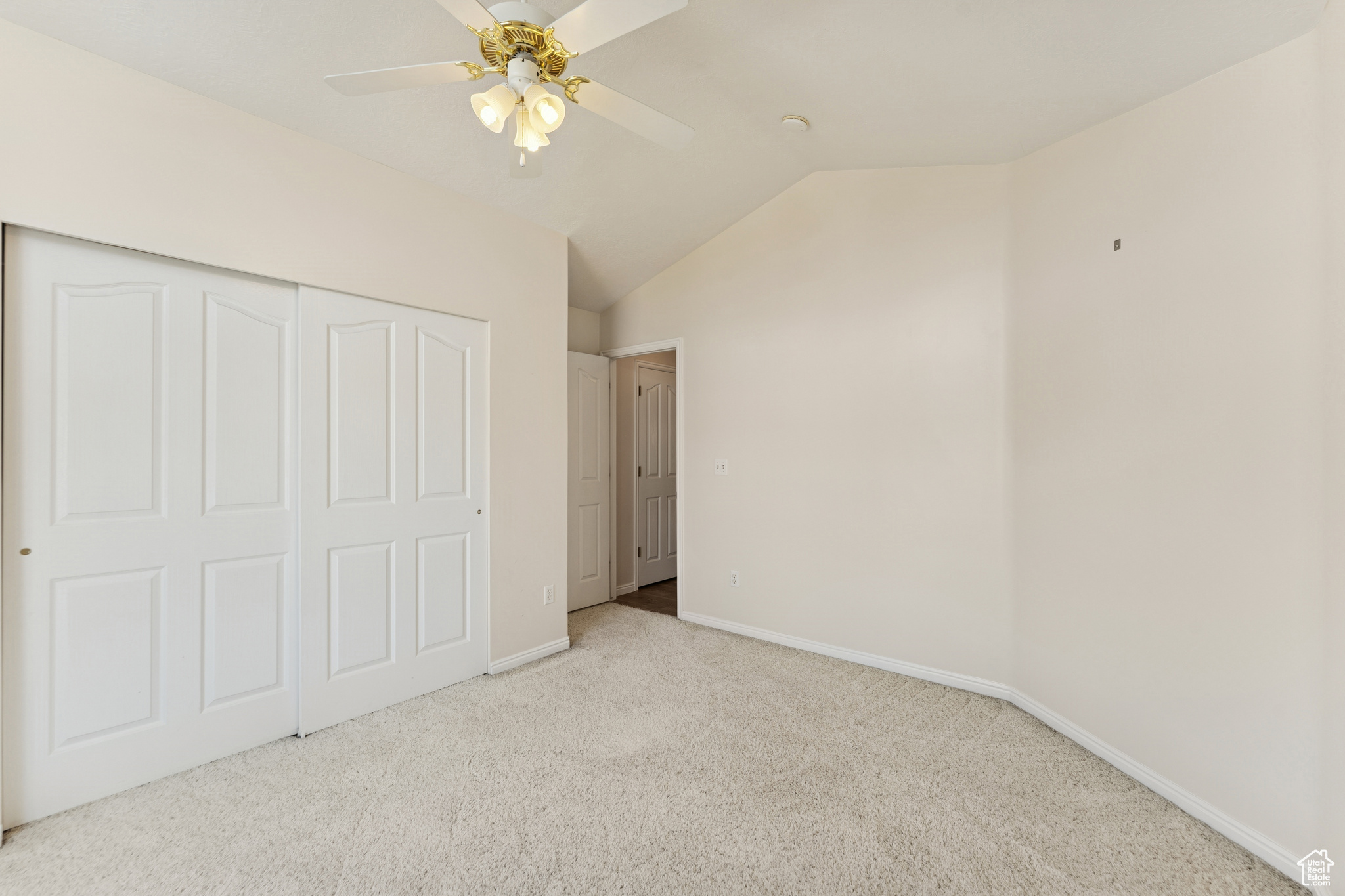889 W ROCKHILL CV CV