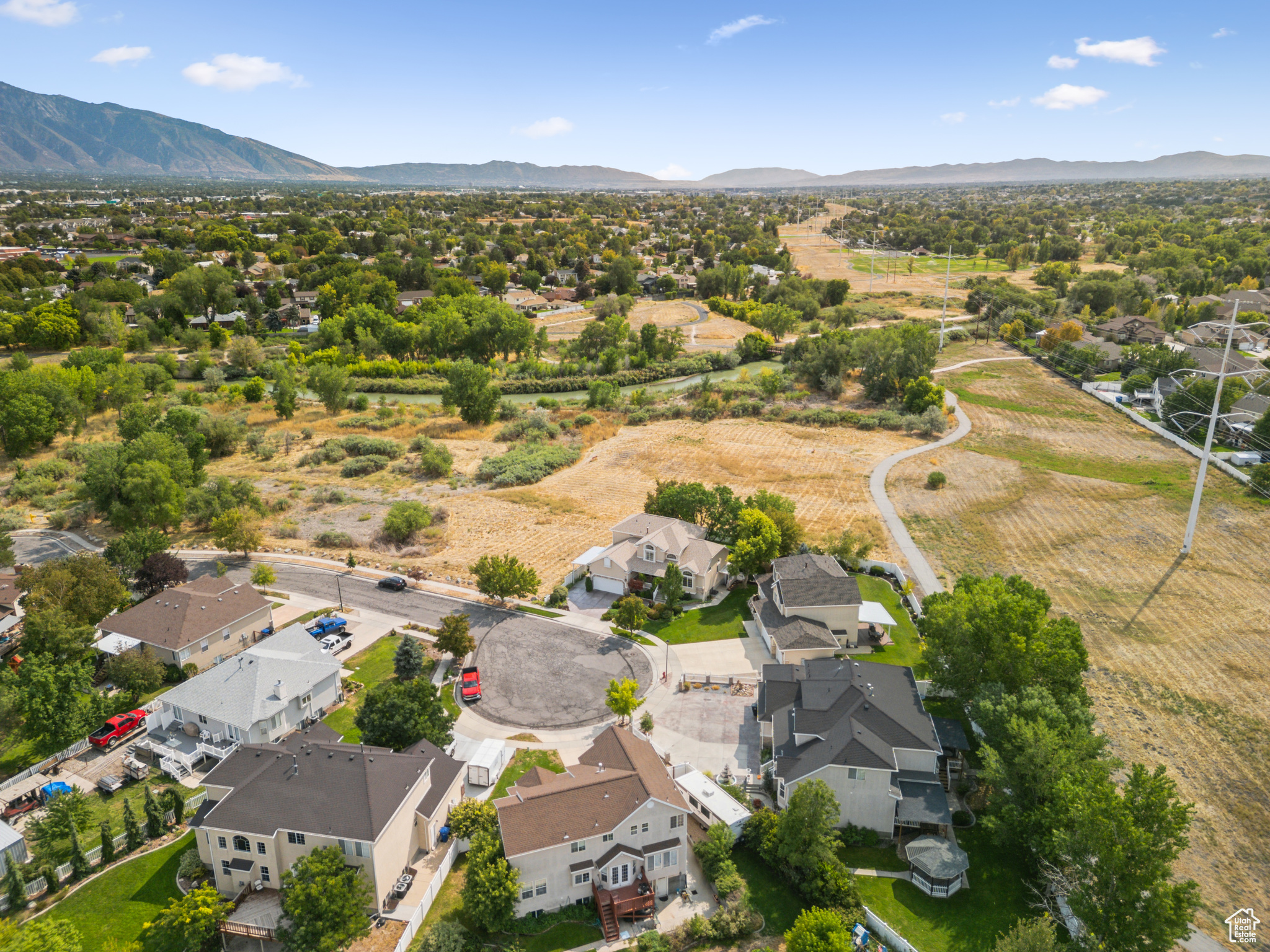 889 W ROCKHILL CV CV