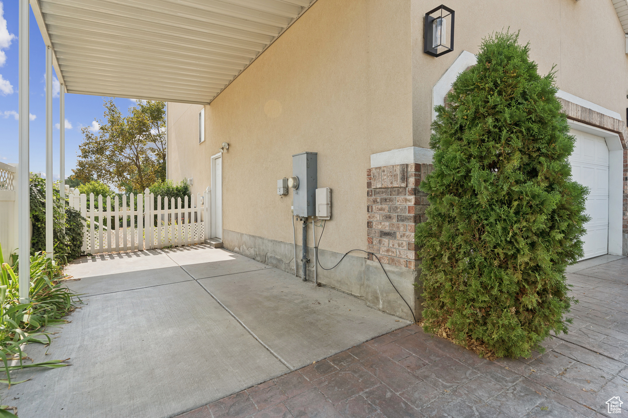 889 W ROCKHILL CV CV
