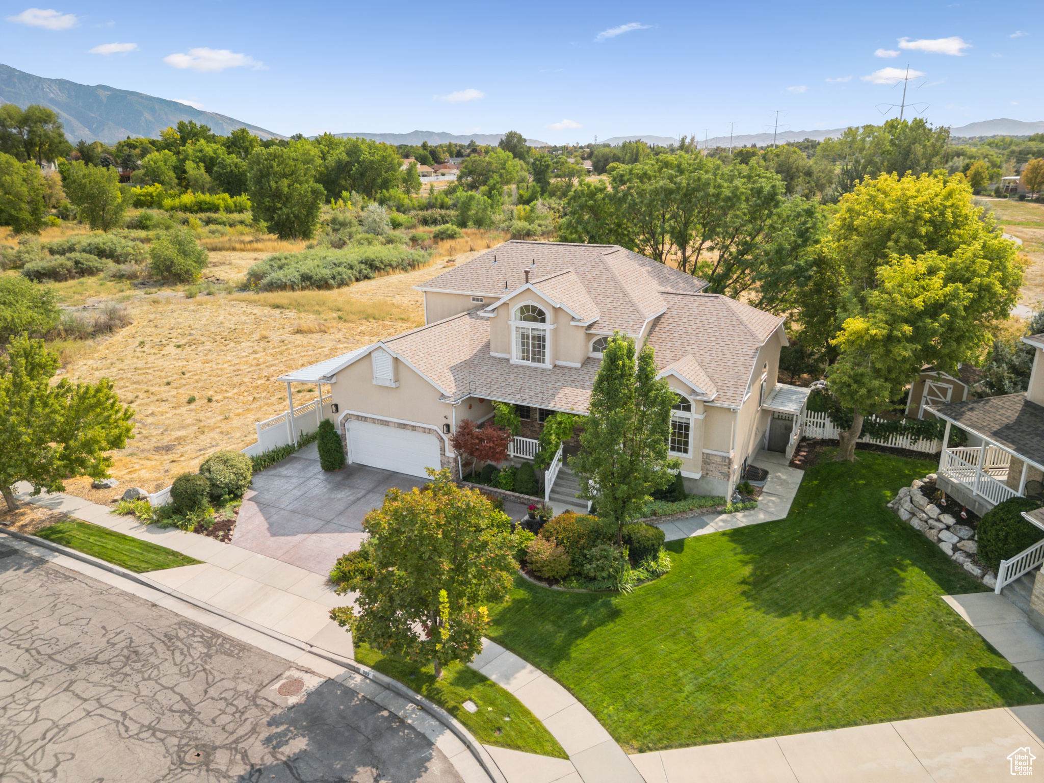 889 W ROCKHILL CV CV
