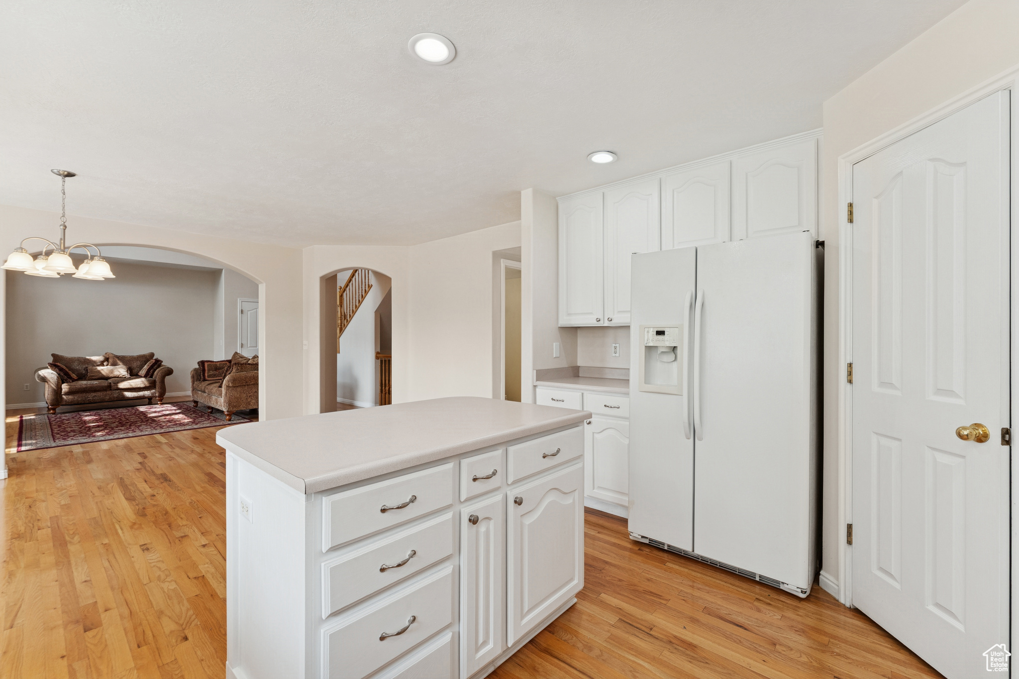 889 W ROCKHILL CV CV