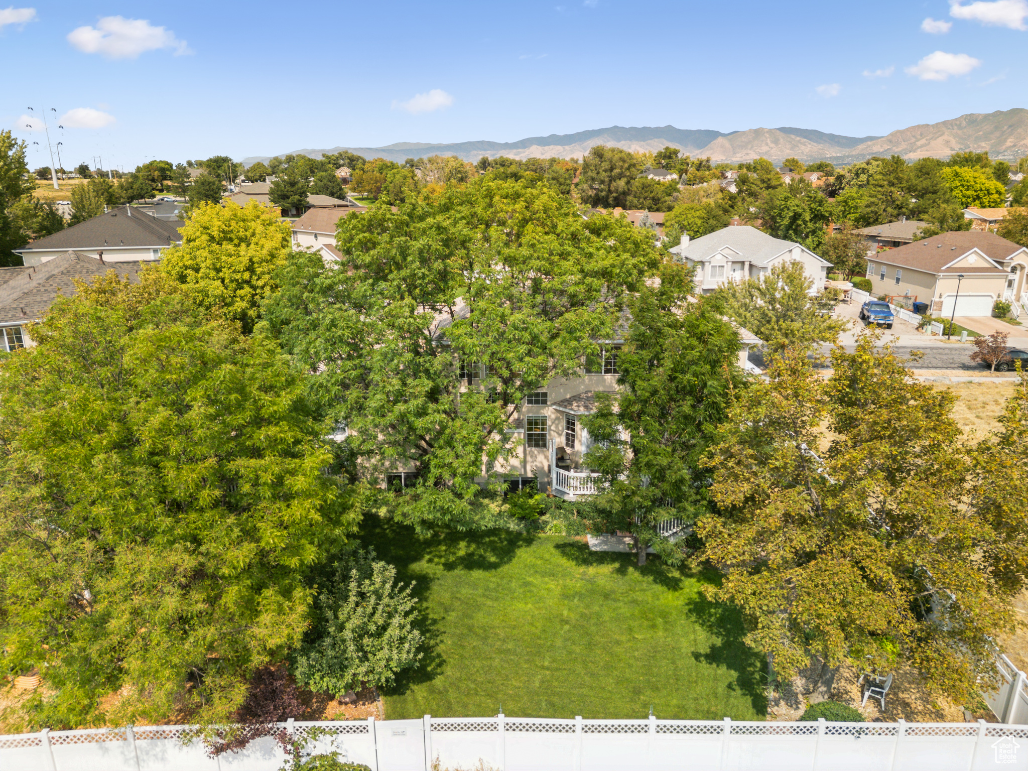 889 W ROCKHILL CV CV