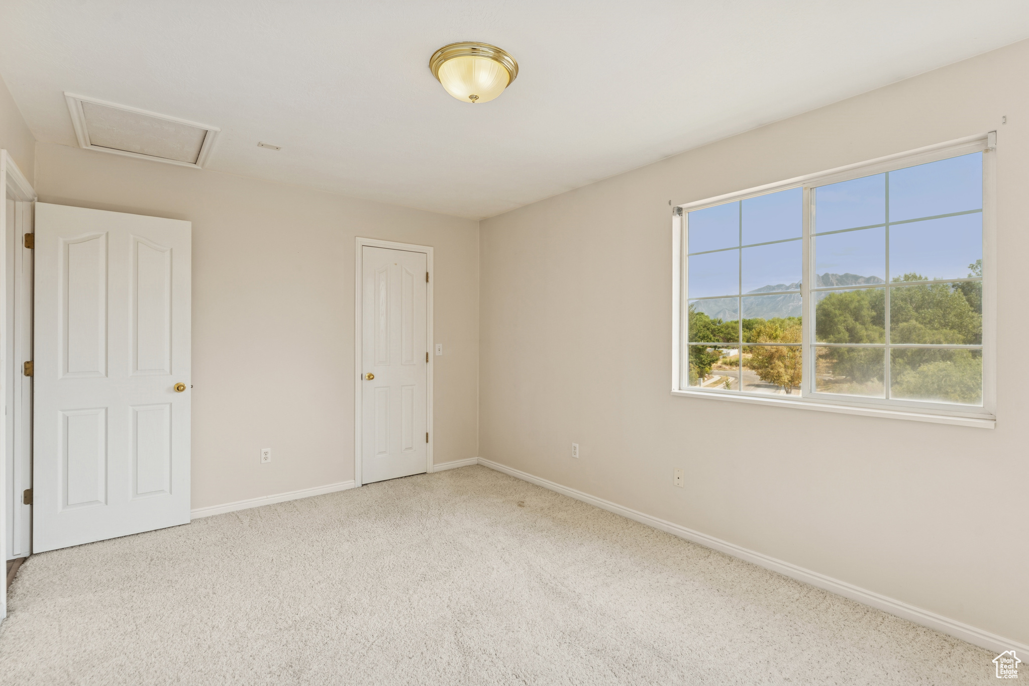 889 W ROCKHILL CV CV