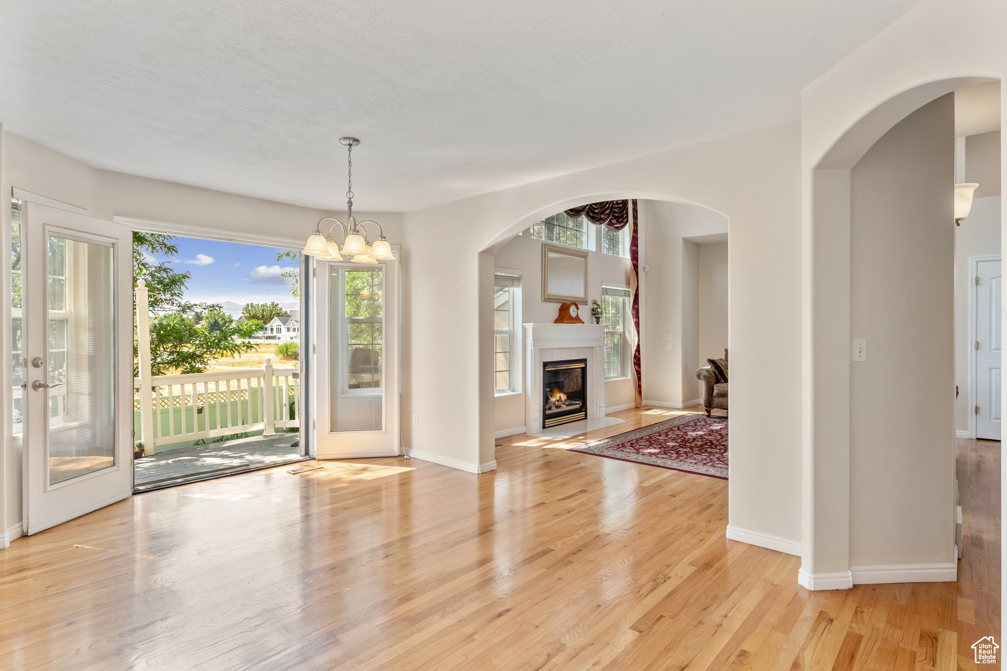 889 W ROCKHILL CV CV