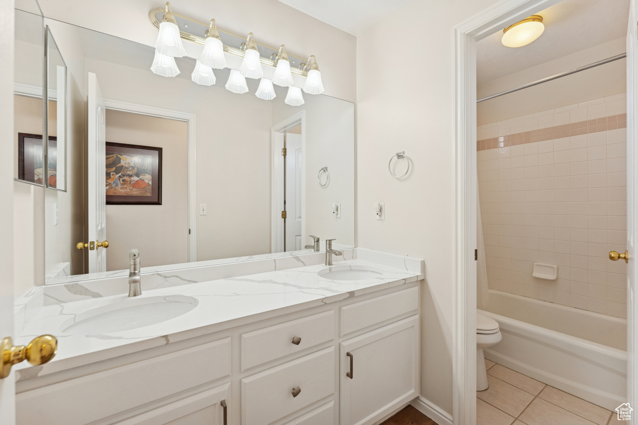 889 W ROCKHILL CV CV