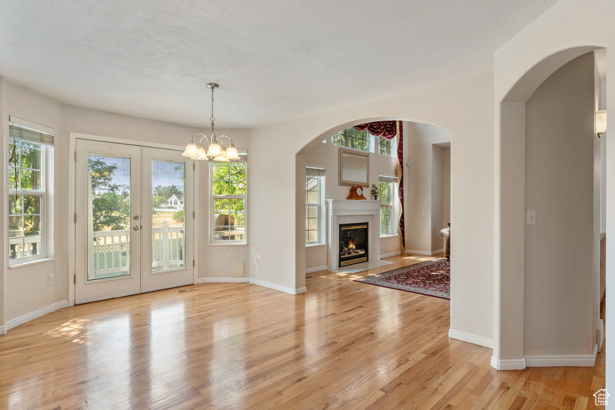 889 W ROCKHILL CV CV