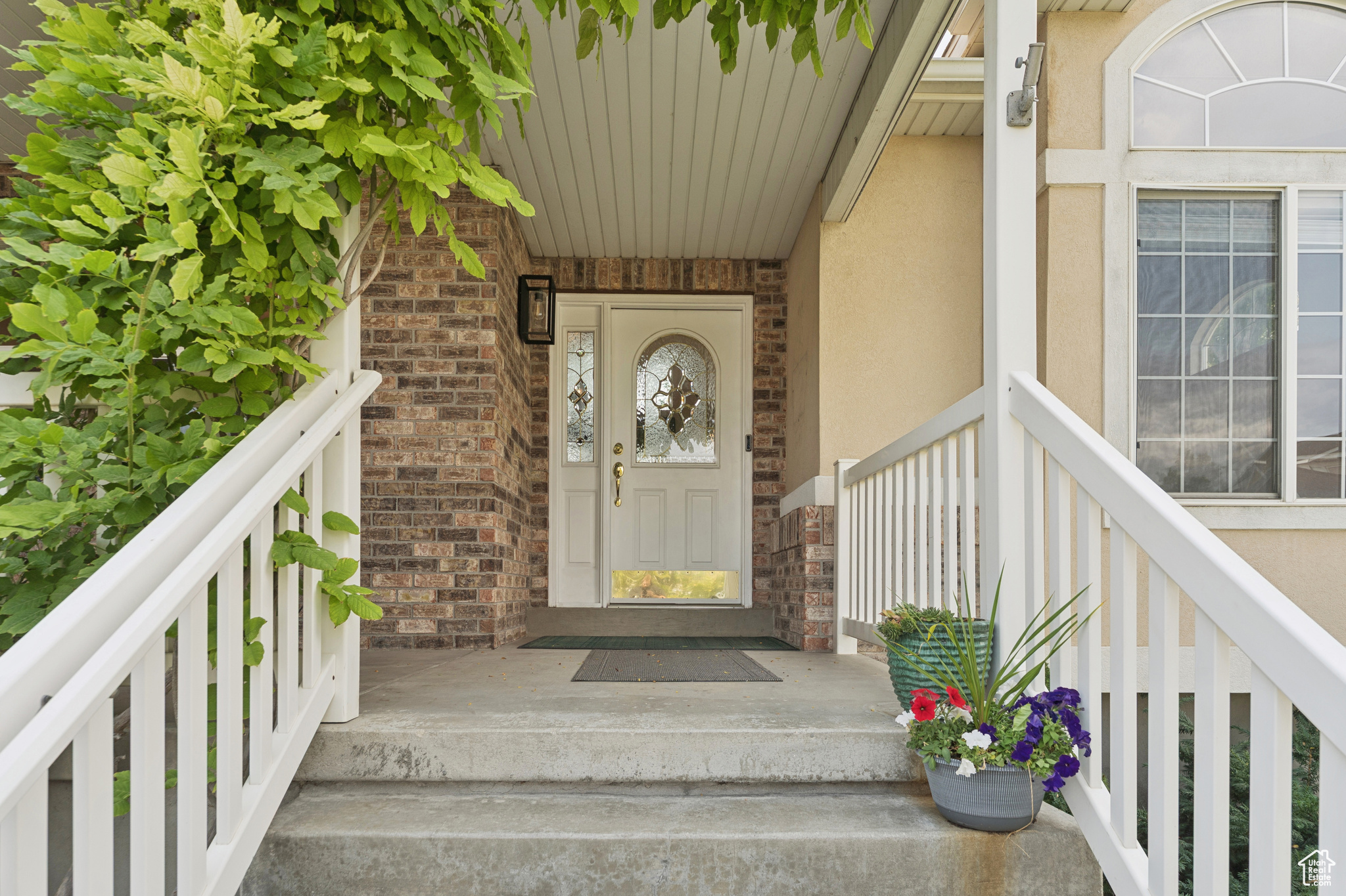 889 W ROCKHILL CV CV