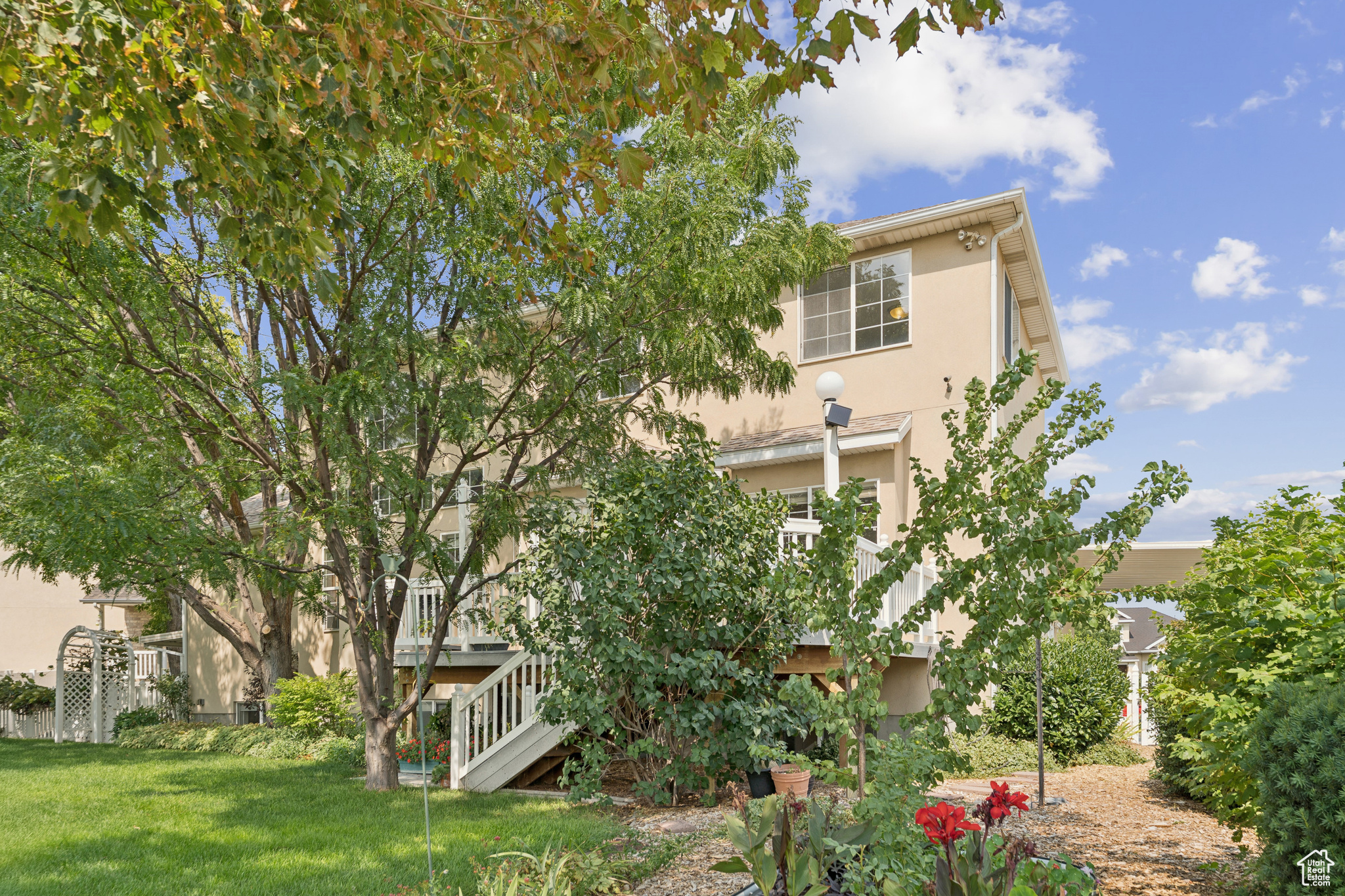 889 W ROCKHILL CV CV