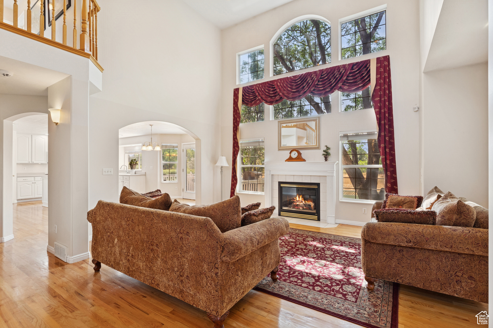 889 W ROCKHILL CV CV