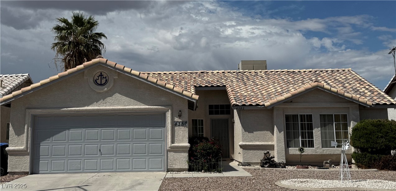 4382 Valley Regal Way