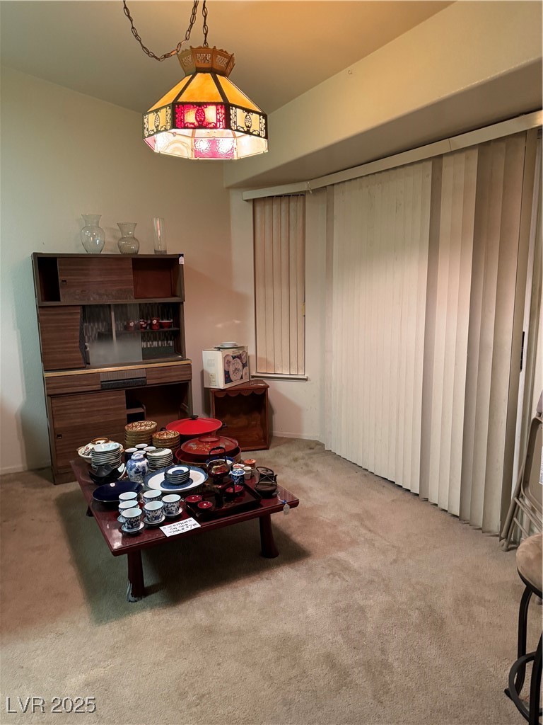 4382 Valley Regal Way