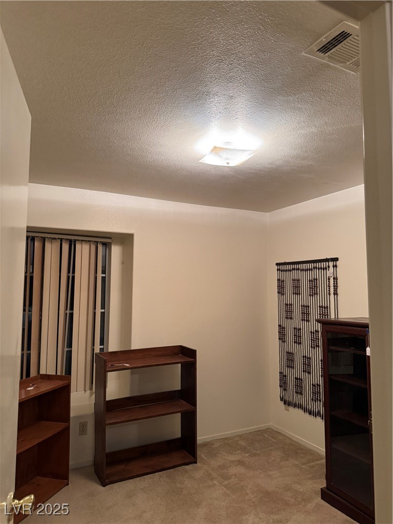 4382 Valley Regal Way