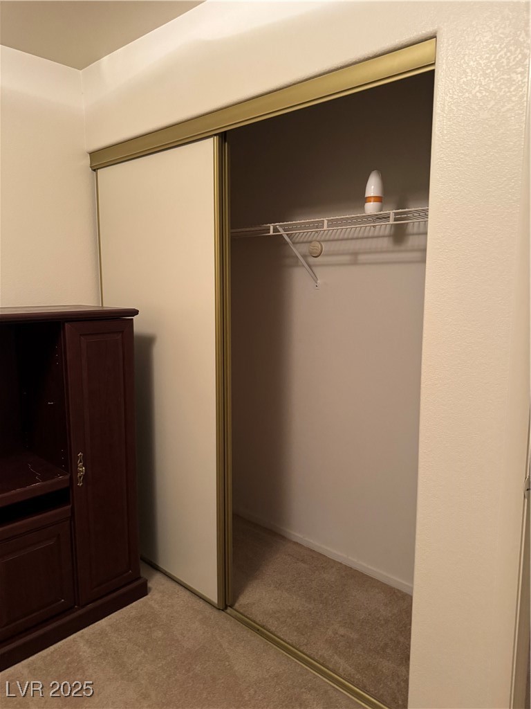 4382 Valley Regal Way
