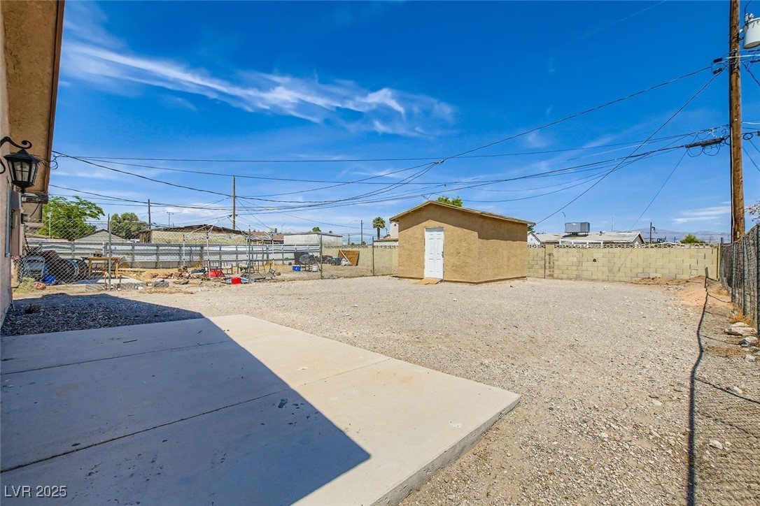 1212 Balzar Avenue