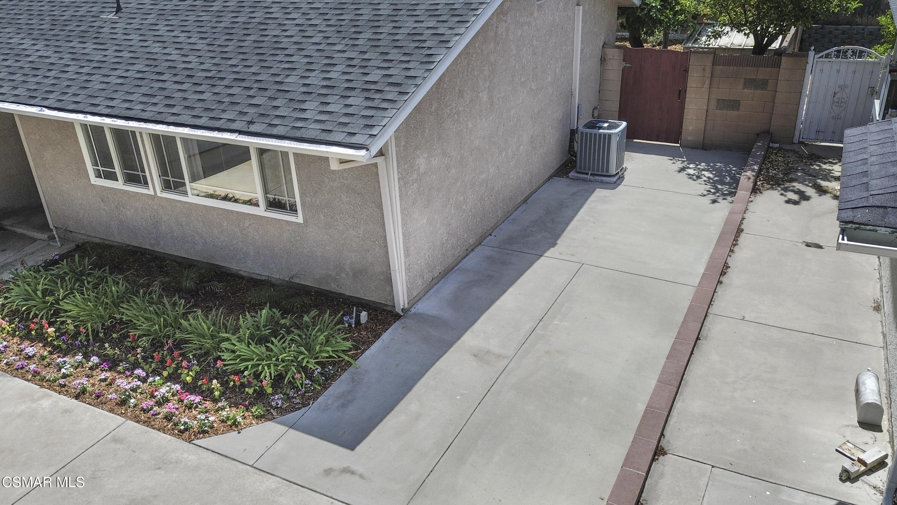 2233 Sequoia Avenue