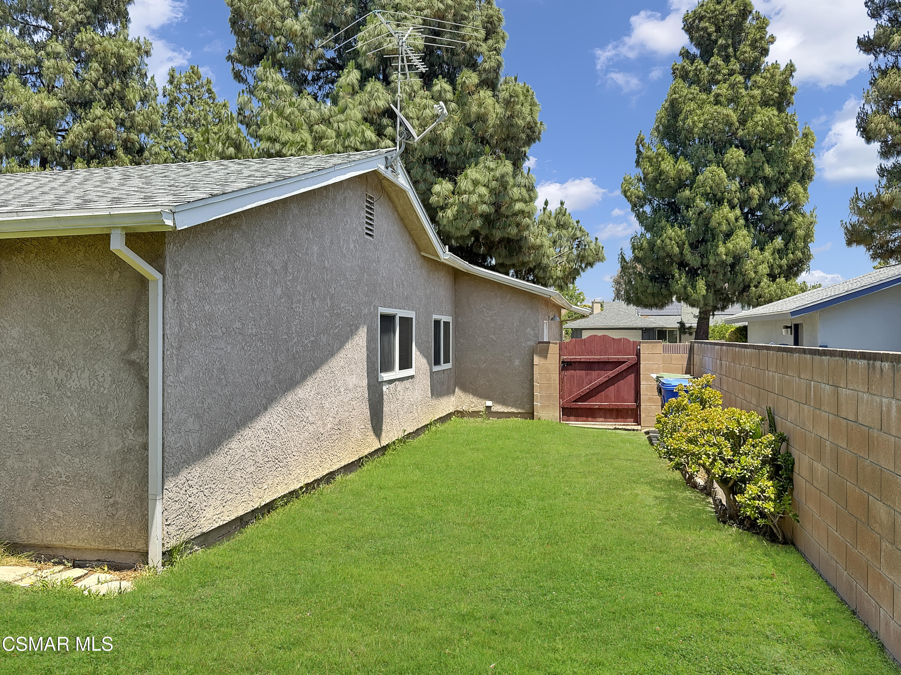 2233 Sequoia Avenue