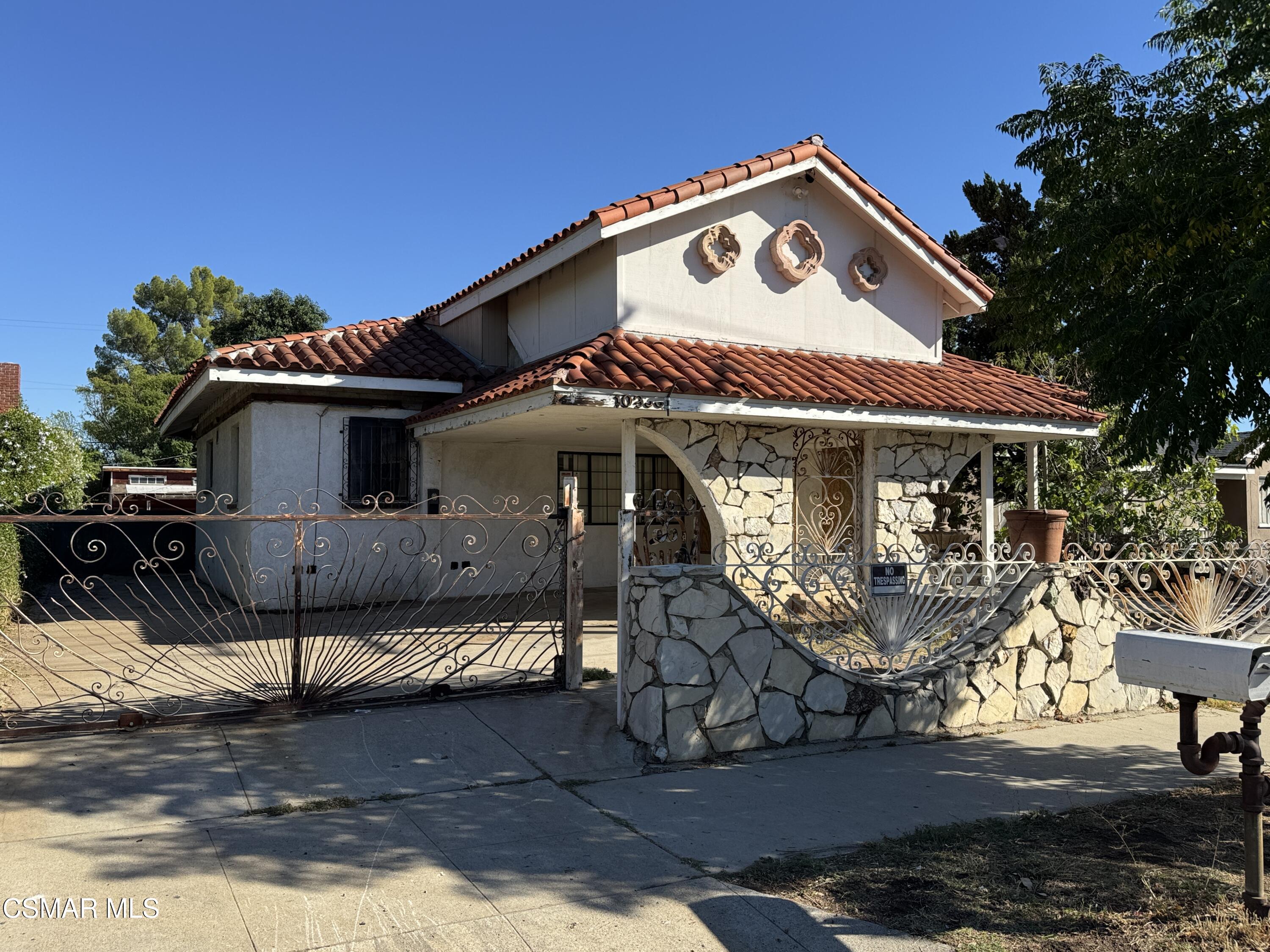 10956 Columbus Avenue, Mission Hills (San Fernando)