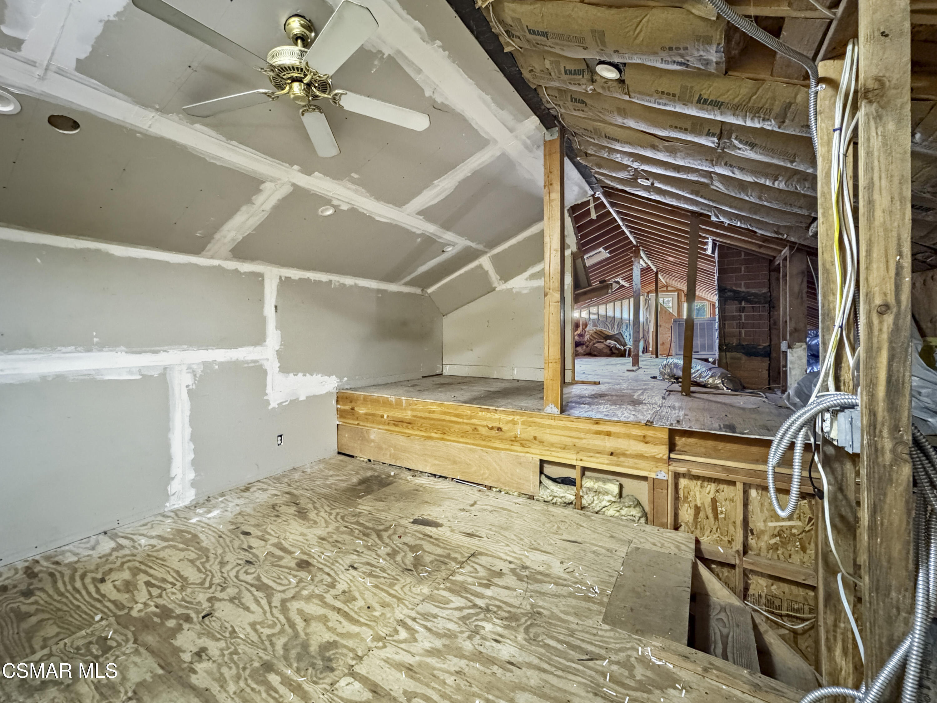 10956 Columbus Avenue, Mission Hills (San Fernando)