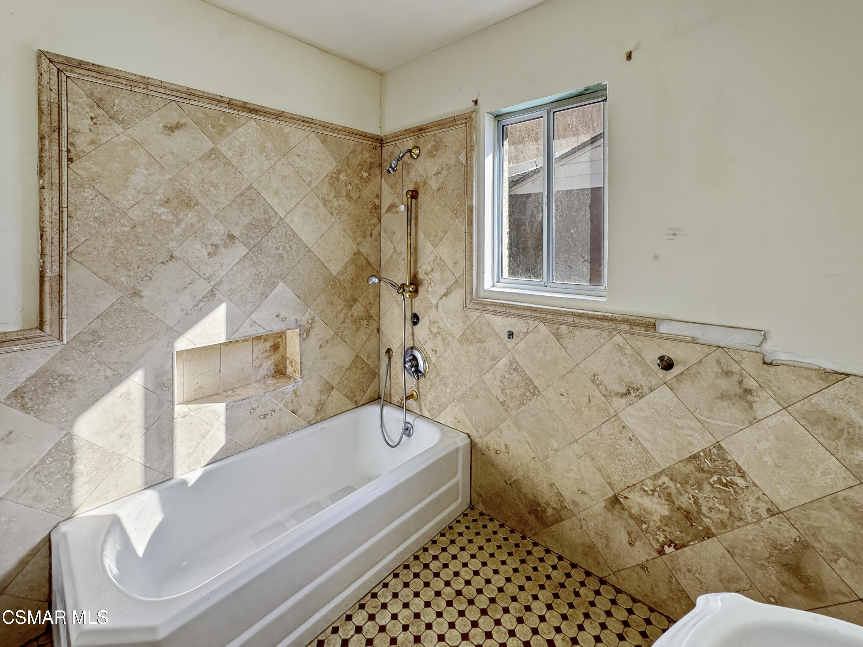 10956 Columbus Avenue, Mission Hills (San Fernando)