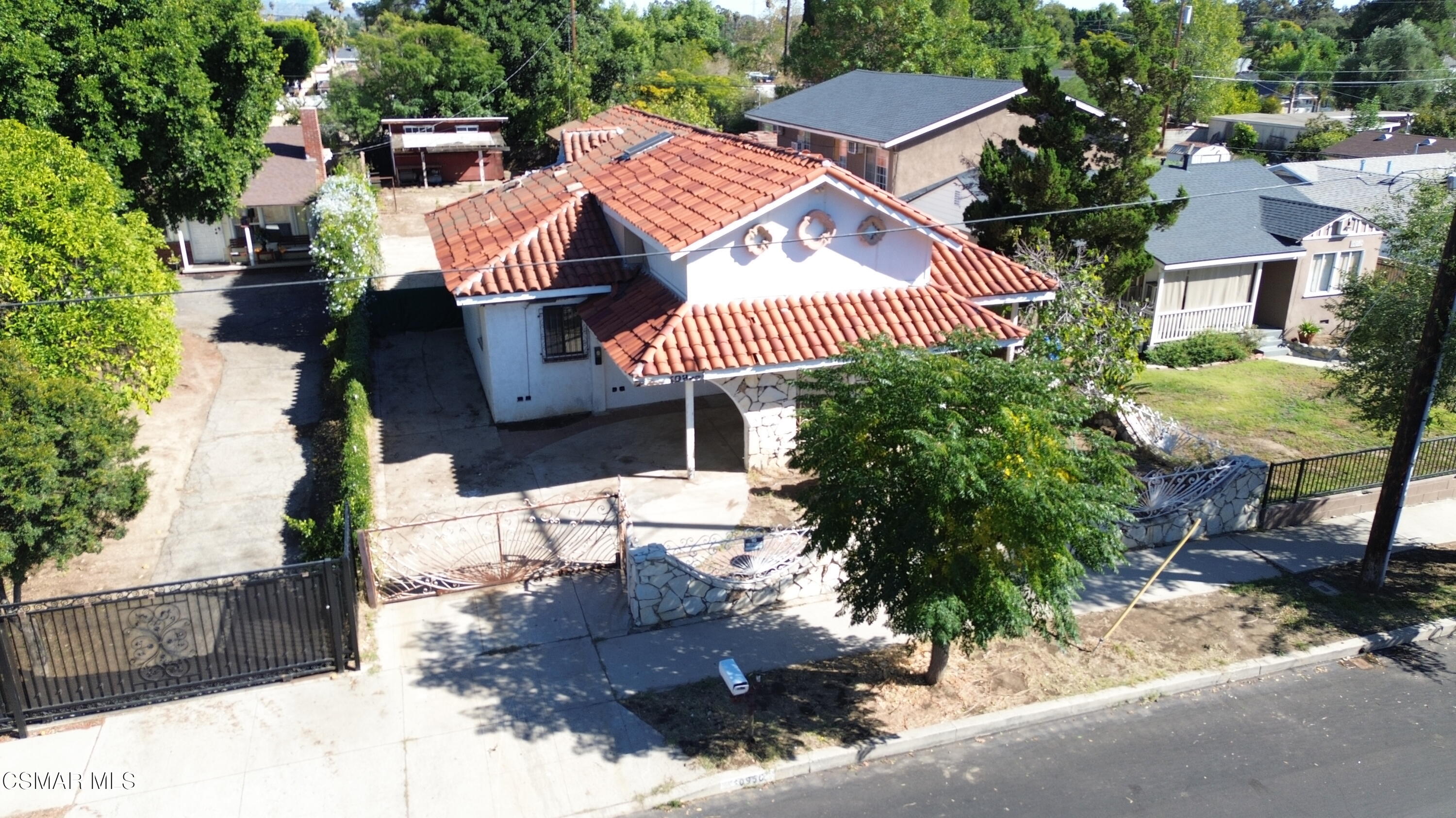 10956 Columbus Avenue, Mission Hills (San Fernando)