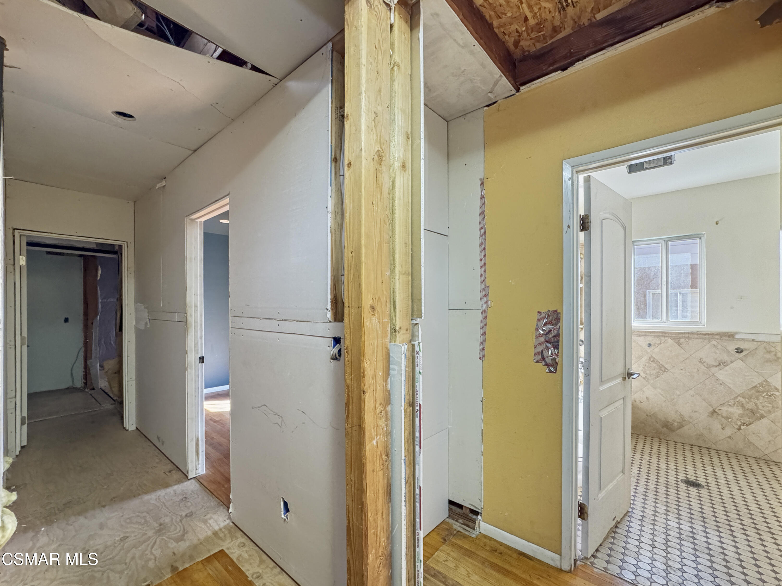 10956 Columbus Avenue, Mission Hills (San Fernando)