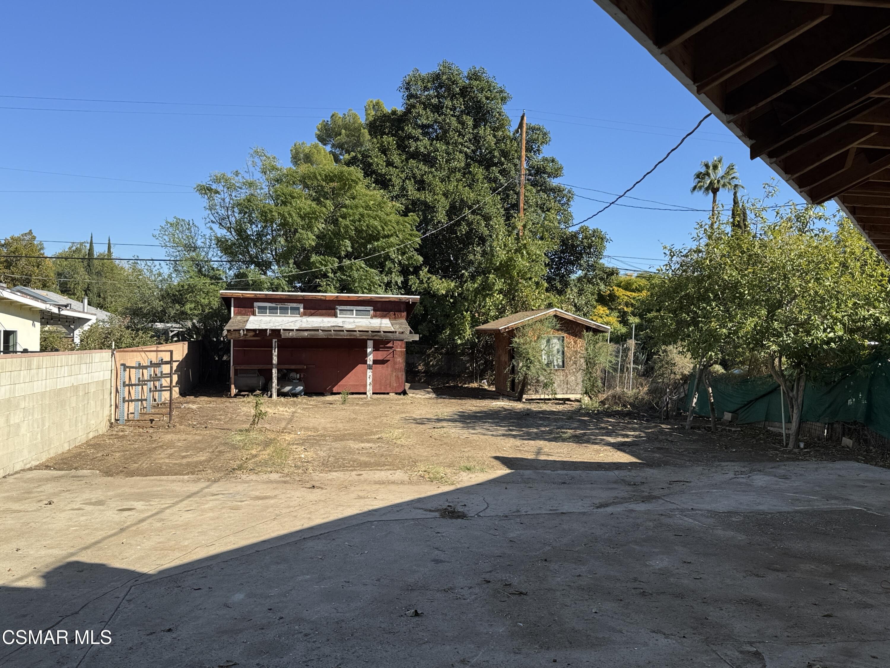10956 Columbus Avenue, Mission Hills (San Fernando)