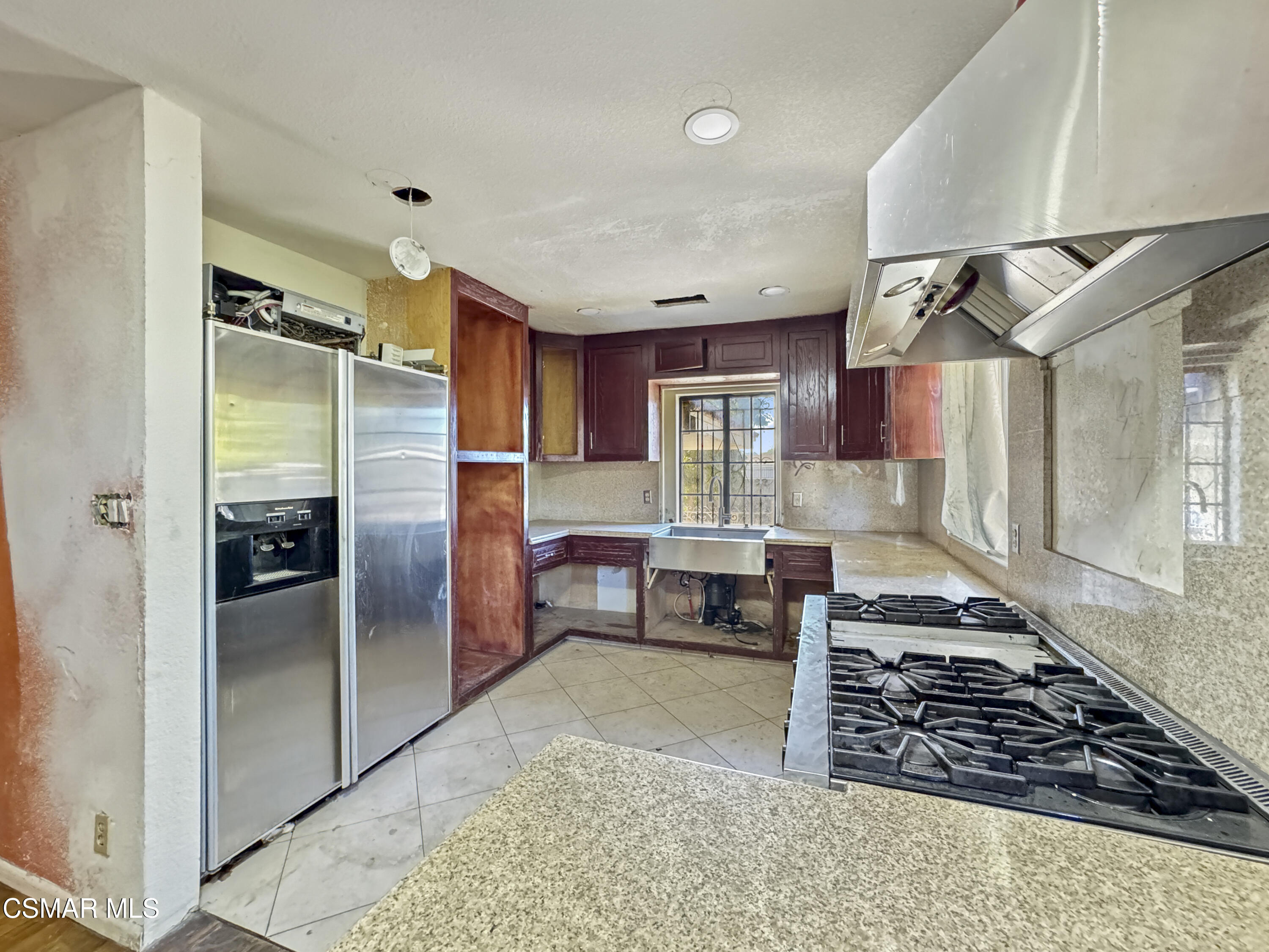 10956 Columbus Avenue, Mission Hills (San Fernando)