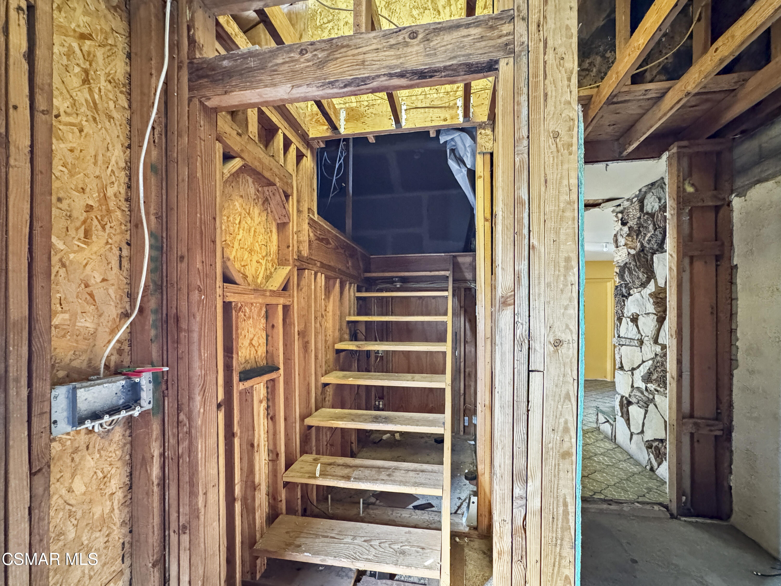 10956 Columbus Avenue, Mission Hills (San Fernando)