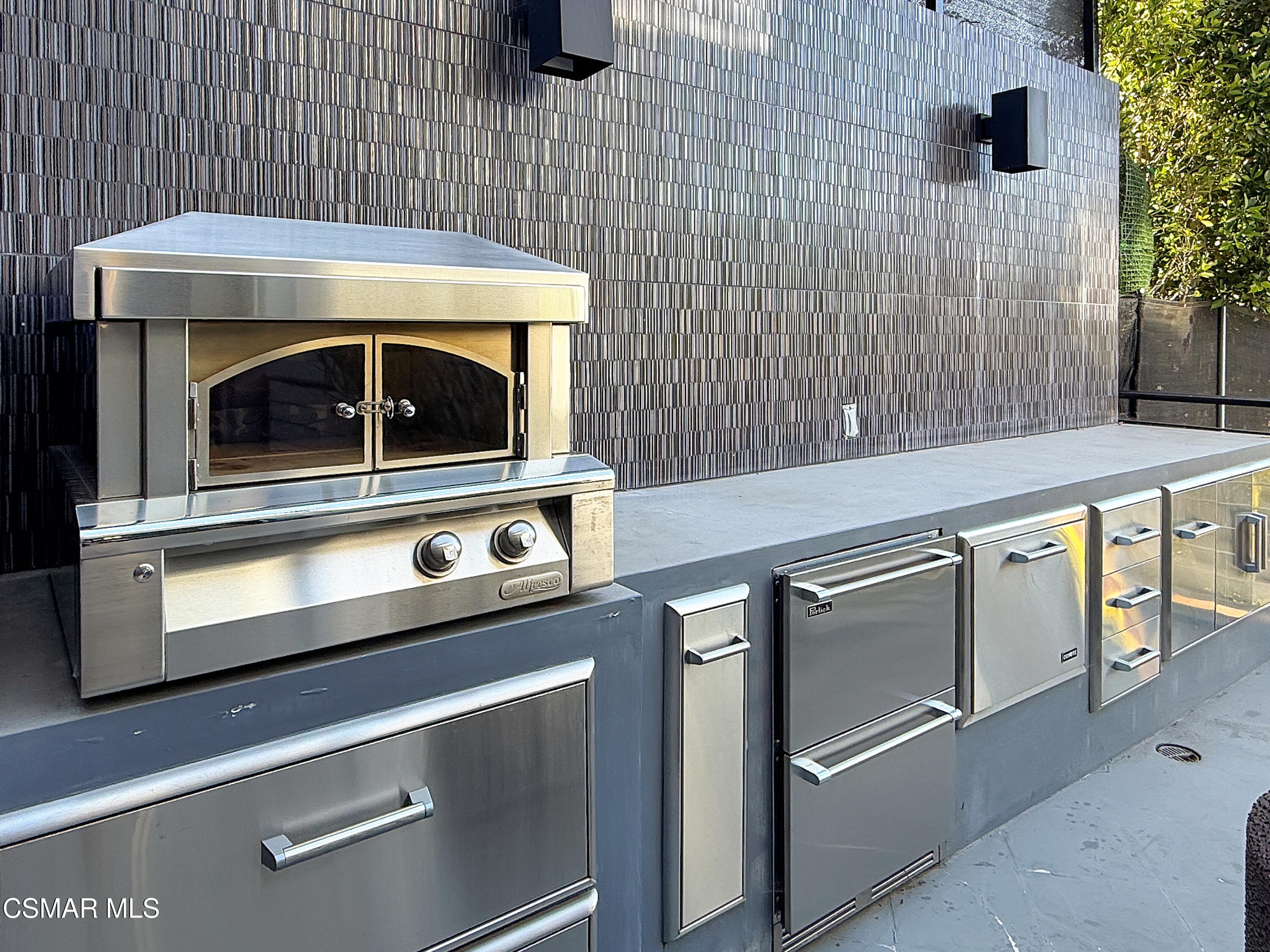 6930 Woodrow Wilson Drive