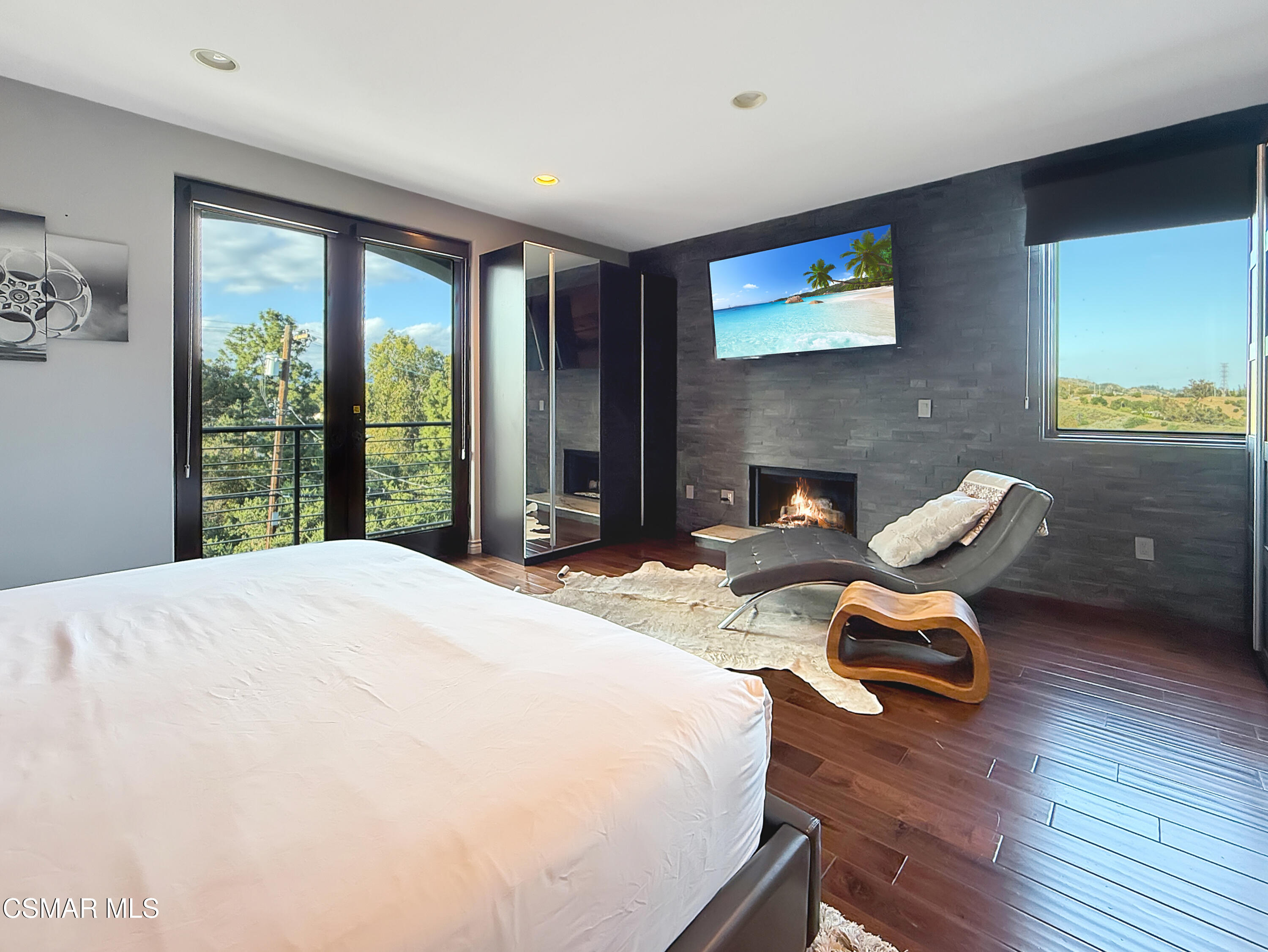 6930 Woodrow Wilson Drive