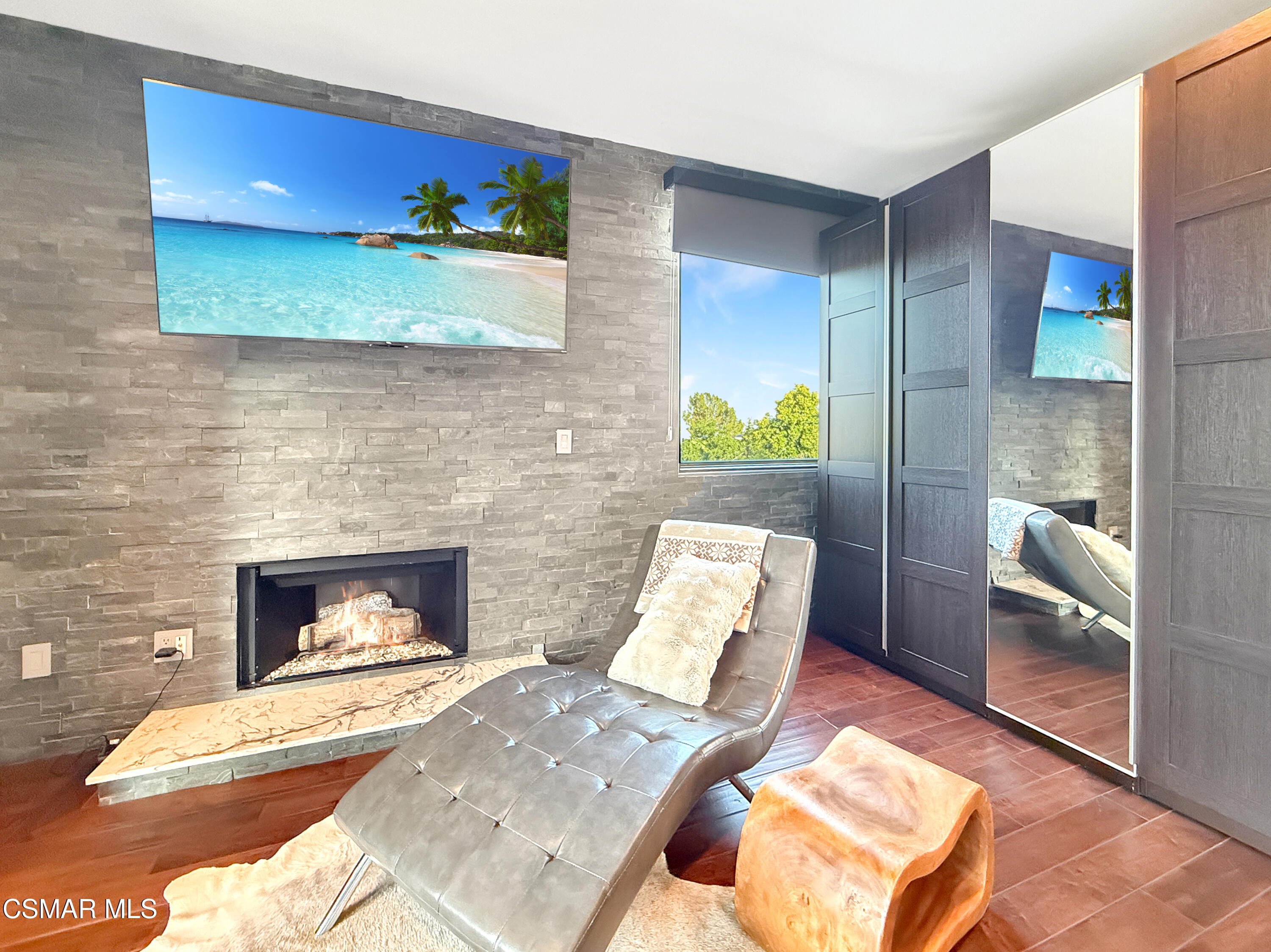 6930 Woodrow Wilson Drive