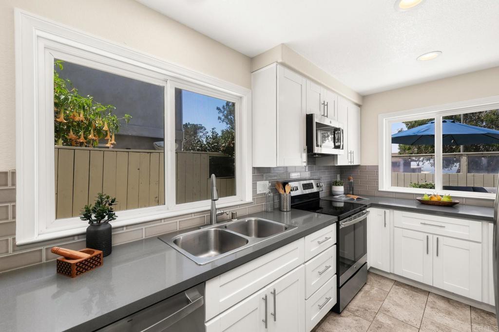 541 & 543 Camino Del Mar