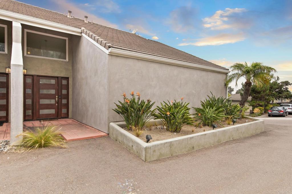 541 & 543 Camino Del Mar