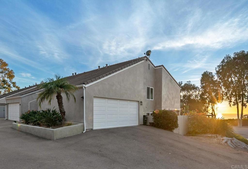 541 & 543 Camino Del Mar