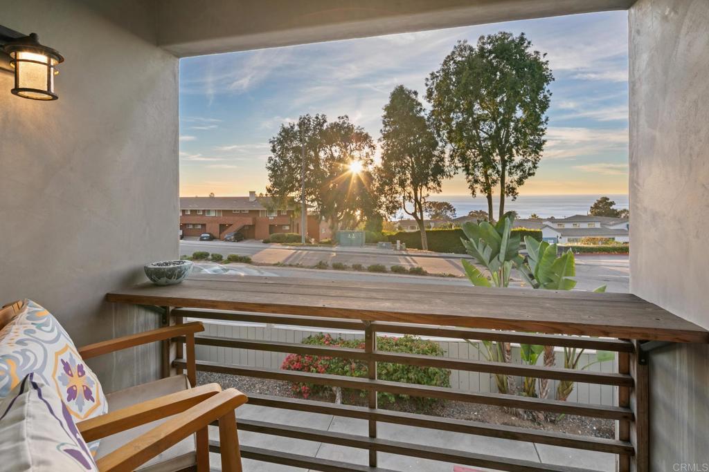 541 & 543 Camino Del Mar