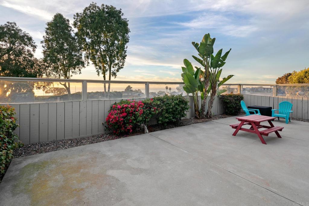541 & 543 Camino Del Mar