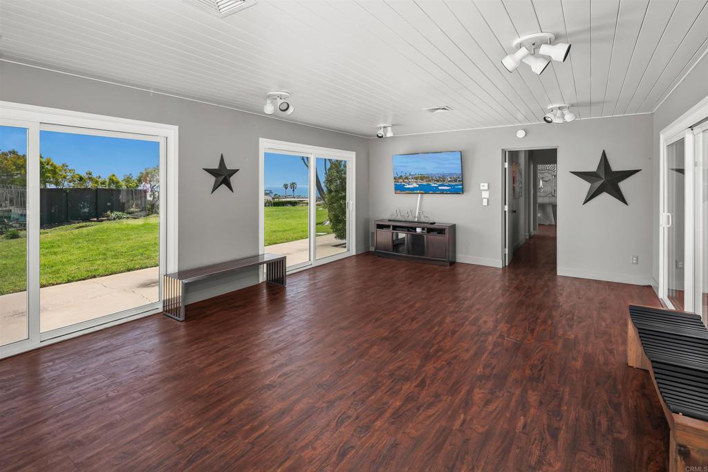 634 E Solana Circle