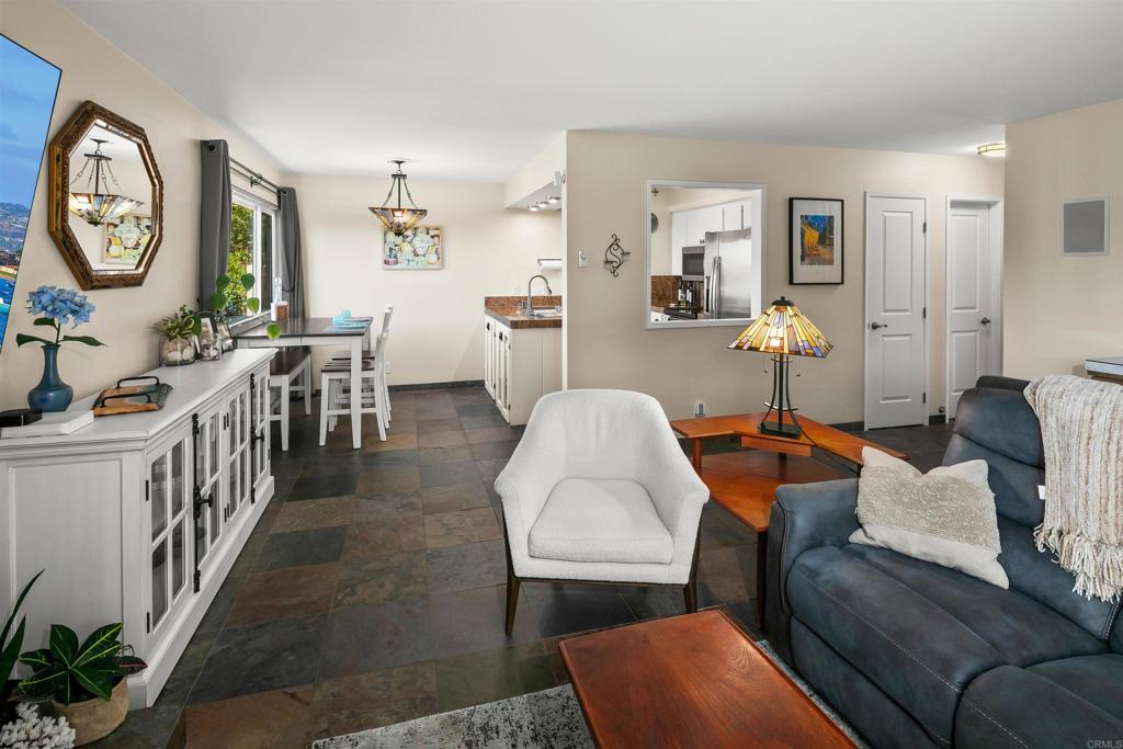 634 E Solana Circle
