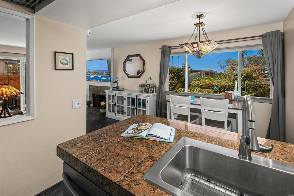634 E Solana Circle